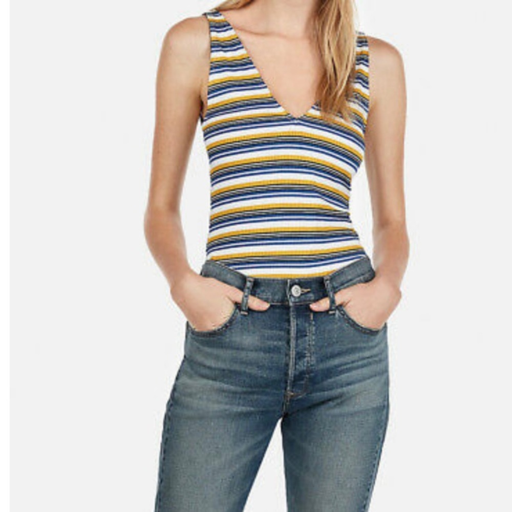 Express double V-neck tank top✨